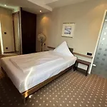 Hotel L'escala 3*