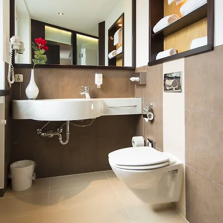 Hotell L'escala 3*